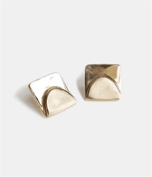 Image of Deci Studs